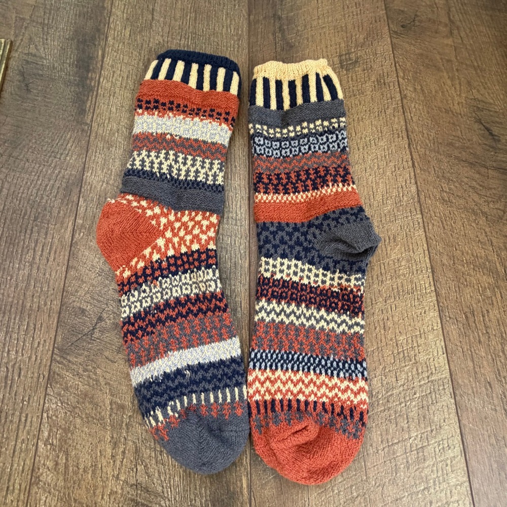 Socks Small Mismatched Recycled Merino Wool Blend Crew Socks Green Brown - Picture 4 of 6